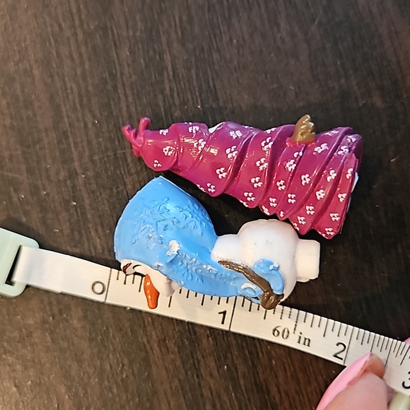 Disney's Frozen Olaf Vinyl Figurines- 2 included - Picture 6 of 6